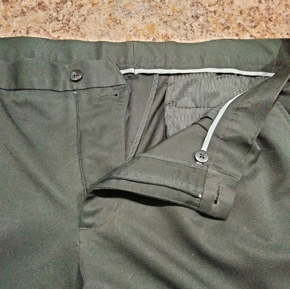 Van Heusen Traveler Dress Pant - Picture 5 of 6
